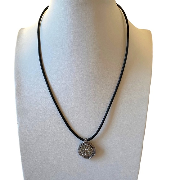 Vintage Didae Israel Sterling Modernist Druzy Quartz Pendant Necklace leather 8" - Picture 2 of 13